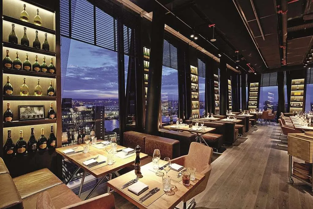 East Hotel Hamburg 4*,