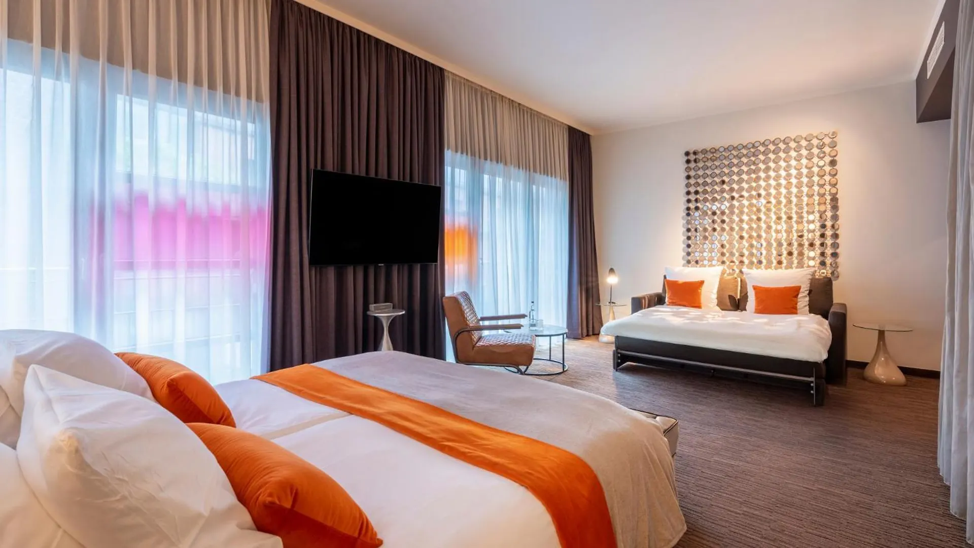 East Hotel Hamburg 4*,